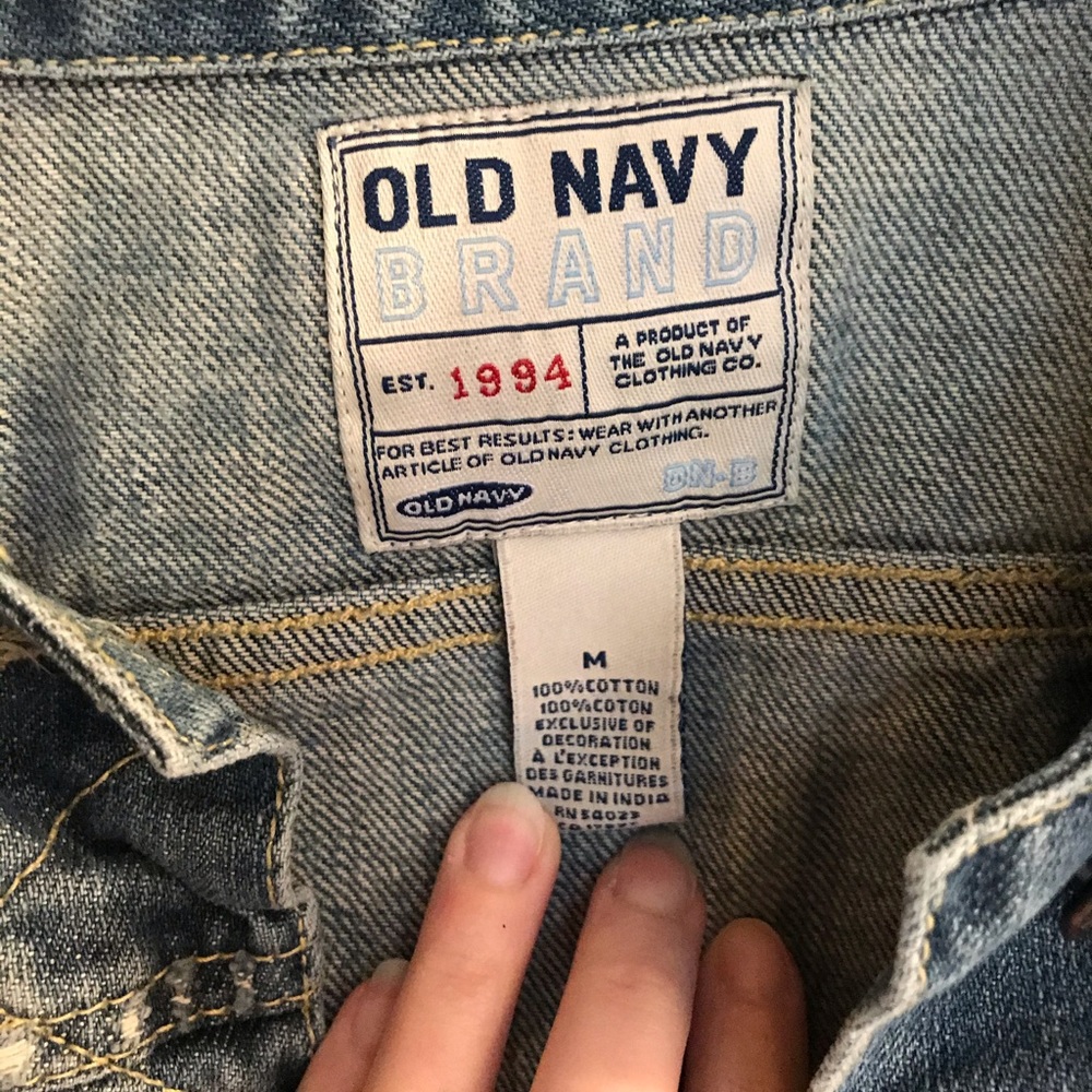 Old Navy crop Jean jacket size medium - Picture 3 of 6